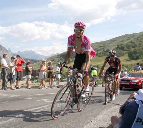 Andreas Klöden (Deutschland T Mobile) vor Oscar Pereiro Sio (Spanien Caisse d Epargne - Illes Balears) Radsport Herren 93. Tour de France 2006, ProTour, Straßenradsport, Straße, Rad, d Oisans, Les Sybelles Gruppe 16. Etappe: Bourg dOisans - La Toussuire Radsport Herren 93. Tour de France 2006, ProTour, Straßenradsport, Straße, Rad, d Oisans, Les Sybelles Gruppe 16. Etappe: Bourg dOisans - La Toussuire