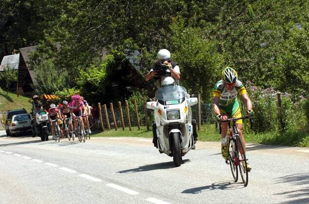 Floyd Landis (USA Phonak) hat sich von seinen Verfolgern abgesetzt -  Radsport Herren 93. Tour de France 2006, ProTour, Straßenradsport, Straße, Rad Gruppe 17. Etappe: Saint Jean de Maurienne - Morzine Radsport Herren 93. Tour de France 2006, ProTour, Straßenradsport, Straße, Rad Gruppe 17. Etappe: Saint Jean de Maurienne - Morzine
