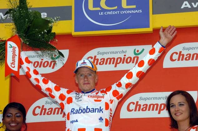 Mickael Rasmussen (Dänemark Rabobank) im Bergtrikot bei der Siegerehrung der 17. Etappe Der Tour de France 2006 -  Radsport Herren 93. Tour de France 2006, ProTour, Straßenradsport, Straße, Rad Gruppe 17. Etappe: Saint Jean de Maurienne - Morzine Radsport Herren 93. Tour de France 2006, ProTour, Straßenradsport, Straße, Rad Gruppe 17. Etappe: Saint Jean de Maurienne - Morzine