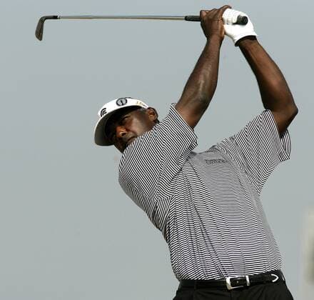 Vijay Singh (Fidschi Inseln) schaut seinem Schlag hinterher -  (LON2006072008) Golf Herren British Open Championship 2006, PGA Tour Einzelbild Hoylake Liverpool Golf Herren British Open Championship 2006, PGA Tour Einzelbild Hoylake Liverpool