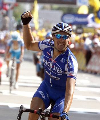 Matteo Tosatto (Italien Quick Step Innergetic) gewinnt die 18. Etappe der Tour de France 2006 Radsport Herren 93. Tour de France 2006, ProTour, Straßenradsport, Straße, Rad, Einzelbild 18. Etappe: Morzine - Macon Freude Radsport Herren 93. Tour de France 2006, ProTour, Straßenradsport, Straße, Rad, Einzelbild 18. Etappe: Morzine - Macon Freude