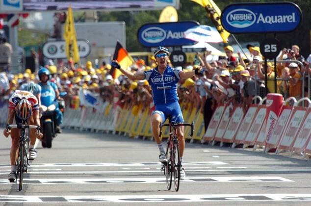 Matteo Tosatto (Italien Quick Step Innergetic, re.) gewinnt die 18. Etappe der Tour de France 2006 -  Radsport Herren 93. Tour de France 2006, ProTour, Straßenradsport, Straße, Rad, Gruppe 18. Etappe: Morzine - Macon Freude, Begeisterung, Radsport Herren 93. Tour de France 2006, ProTour, Straßenradsport, Straße, Rad, Gruppe 18. Etappe: Morzine - Macon Freude, Begeisterung,