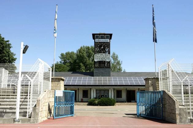 Turm am Ernst Abbe Sportfeld, der Heimspielstätte des FC Carl Zeiss Jena Fußball 2. BL Herren Saison 2006 2006, FC Carl Zeiss Jena, Fotostory, Vereinsstory, Stadionstory Einzelbild Ernst Abbe Sportfeld Jena Fußball 2. BL Herren Saison 2006 2006, FC Carl Zeiss Jena, Fotostory, Vereinsstory, Stadionstory Einzelbild Ernst Abbe Sportfeld Jena