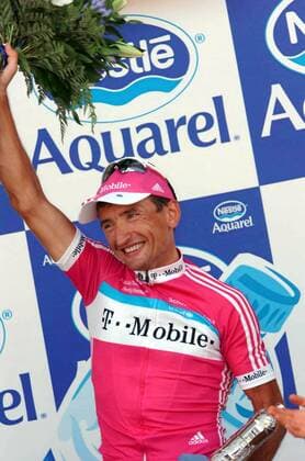 Serhiy Honchar (Ukraine T Mobile) gewinnt die 19. Etappe der Tour de France 2006 -  Radsport Herren 93. Tour de France, ProTour, Straßenradsport, Straße, Rad, Zeitfahren, Einzelzeitfahren Einzelbild 2006 19. Etappe: Le Creusot - Montceau les Mines Freude, Radsport Herren 93. Tour de France, ProTour, Straßenradsport, Straße, Rad, Zeitfahren, Einzelzeitfahren Einzelbild 2006 19. Etappe: Le Creusot - Montceau les Mines Freude,