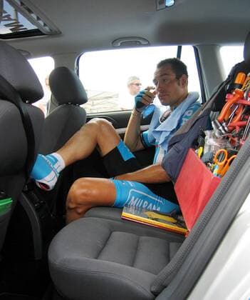 Erik Zabel (Deutschland Milram) nachdenklich vor dem Start Radsport Herren 93. Tour de France 2006, ProTour, Straßenradsport, Straße, Rad, Zeitfahren, Einzelzeitfahren Einzelbild 19. Etappe: Le Creusot - Montceau les Mines Radsport Herren 93. Tour de France 2006, ProTour, Straßenradsport, Straße, Rad, Zeitfahren, Einzelzeitfahren Einzelbild 19. Etappe: Le Creusot - Montceau les Mines
