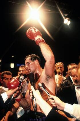 Henry Maske (Deutschland) jubelt, er ist IBF Weltmeister im Halbschwergewicht Boxen Herren IBF Weltmeisterschaft 1993, Boxsport, Profiboxen, Halbschwergewicht Gruppe Düsseldorf Freude, Begeisterung, Boxen Herren IBF Weltmeisterschaft 1993, Boxsport, Profiboxen, Halbschwergewicht Gruppe Düsseldorf Freude, Begeisterung,