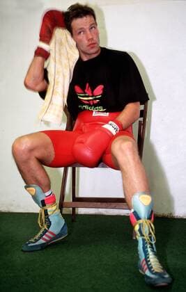 Henry Maske (Deutschland) im Training Boxen Herren Boxsport 1993, Profiboxen, Halbschwergewicht Einzelbild Frankfurt O. Nachdenklichkeit Boxen Herren Boxsport 1993, Profiboxen, Halbschwergewicht Einzelbild Frankfurt O. Nachdenklichkeit