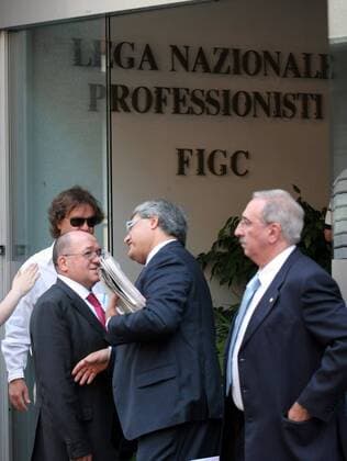 Geschäftsstelle des italienischen Fußballverbandes FIGC in Mailand - Fußball Herren Serie A 2006 2007, 1. Italienische Liga, Bestechungsskandal, Bestechung, Korruption, Vdig, Gruppe Mailand Fußball Herren Serie A 2006 2007, 1. Italienische Liga, Bestechungsskandal, Bestechung, Korruption, Vdig, Gruppe Mailand