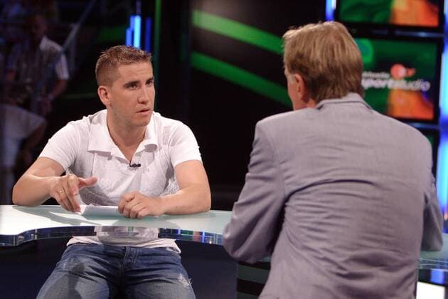 Ehemaliger Radprofi Jesus Manzano (Spanien, li.) zu Gast bei ZDF Moderator Wolf Dieter Poschmann (Deutschland) im aktuellen Sportstudio Radsport Herren Das aktuelle Sportstudio 2006, Sendung, Fernsehsendung, Sportsendung, ZDF Gruppe Mainz Radsport Herren Das aktuelle Sportstudio 2006, Sendung, Fernsehsendung, Sportsendung, ZDF Gruppe Mainz
