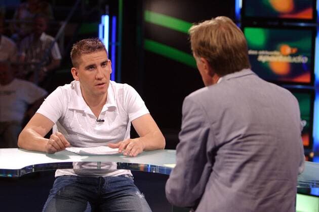 Ehemaliger Radprofi Jesus Manzano (Spanien, li.) zu Gast bei ZDF Moderator Wolf Dieter Poschmann (Deutschland) im aktuellen Sportstudio Radsport Herren Das aktuelle Sportstudio 2006, Sendung, Fernsehsendung, Sportsendung, ZDF Gruppe Mainz Radsport Herren Das aktuelle Sportstudio 2006, Sendung, Fernsehsendung, Sportsendung, ZDF Gruppe Mainz