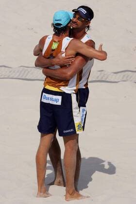 Ricardo Santos (re.) und Emanuel Rego (Brasilien) jubeln -  (pan15378) Beachvolleyball Herren Swatch FIVB World Tour 2006, Worldtour, Beach Gruppe Paris Freude, Beachvolleyball Herren Swatch FIVB World Tour 2006, Worldtour, Beach Gruppe Paris Freude,  