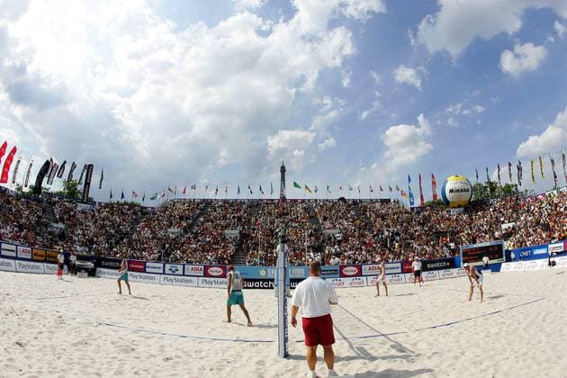 Ausverkaufter Center Court bei der Swatch FIVB World Tour 2006 in Paris -  (pan15378) Beachvolleyball Herren Swatch FIVB World Tour 2006, Worldtour, Beach Totale CenterCourt Paris Beachvolleyball Herren Swatch FIVB World Tour 2006, Worldtour, Beach Totale CenterCourt Paris  