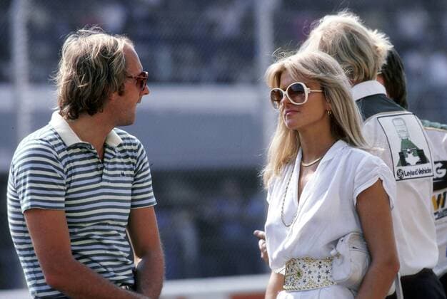 Motorsport, Formel 1, Ehefrauen der Ikonen - Archivbilder Hans Joachim Stuck (Deutschland) mit seine Frau Bärbel Motorsport Grand Prix Herren Großer Preis von Deutschland 1980, Formel 1 Weltmeisterschaft, F1, F, GP, WM Gruppe Hockenheimring Hockenheim Motorsport Grand Prix Herren Großer Preis von Deutschland 1980, Formel 1 Weltmeisterschaft, F1, F, GP, WM Gruppe Hockenheimring Hockenheim