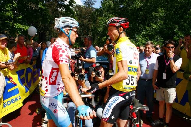 Sebastian Lang (Gerolsteiner, li.) vor dem Start im Gespräch mit Jens Voigt (beide Deutschland CSC) Radsport Herren Deutschland Tour 2006, Deutschlandtour, ProTour, Straßenradsport, Straße, Rad, Vdig Gruppe 8. Etappe: Bad Krotzingen - Karlsruhe Radsport Herren Deutschland Tour 2006, Deutschlandtour, ProTour, Straßenradsport, Straße, Rad, Vdig Gruppe 8. Etappe: Bad Krotzingen - Karlsruhe 