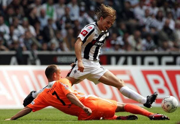 Eugen Polanski (Gladbach, re.) gegen Timo Rost (Cottbus) Fußball 1. BL Herren Saison 2006 2007, Borussia Mönchengladbach - FC Energie Cottbus Gruppe Mönchengladbach Dynamik, Fußball 1. BL Herren Saison 2006 2007, Borussia Mönchengladbach - FC Energie Cottbus Gruppe Mönchengladbach Dynamik,