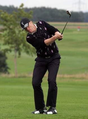 Torwart Oliver Kahn (Bayern) zeigt auch beim Golf Talent Fußball 1. BL Herren Prominentengolf 2006, Golf, Freizeit, Freizeitsport, Hobby, Hobbygolfer, FC Bayern München Einzelbild Herzogenaurach Dynamik, Konzentration, Fußball 1. BL Herren Prominentengolf 2006, Golf, Freizeit, Freizeitsport, Hobby, Hobbygolfer, FC Bayern München Einzelbild Herzogenaurach Dynamik, Konzentration,