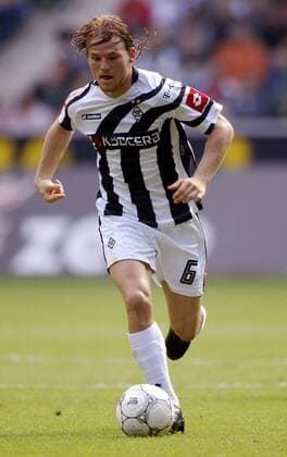 Eugen Polanski (Gladbach) am Ball Fußball 1. BL Herren Saison 2006 2007, Borussia Mönchengladbach Einzelbild Mönchengladbach Dynamik, Fußball 1. BL Herren Saison 2006 2007, Borussia Mönchengladbach Einzelbild Mönchengladbach Dynamik,