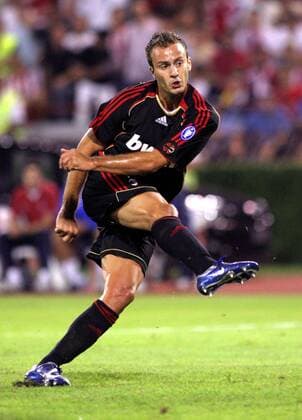 Alberto Gilardino (Milan) zieht ab Fußball EC 1 Herren Champions League Qualifikation 2006 2007, AC Mailand Einzelbild Belgrad Dynamik, Fußball EC 1 Herren Champions League Qualifikation 2006 2007, AC Mailand Einzelbild Belgrad Dynamik,