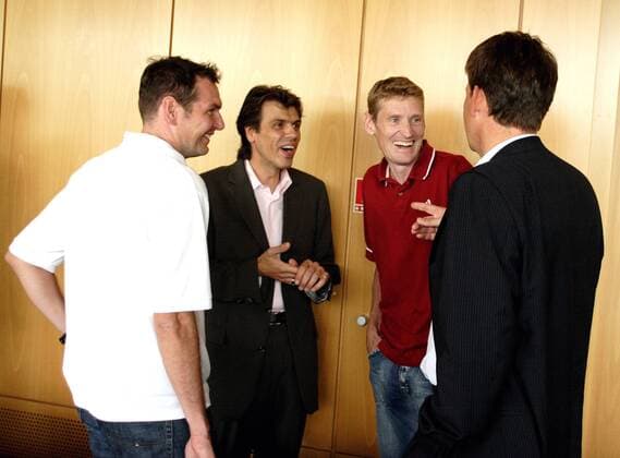 V.li.: Sportdirektor Jan Schaffrath (Milram), T Mobile Pressesprecher Christian Frommert und Rolf Aldag (alle Deutschland) anläßlich einer Konferenz von ARD und ZDF bezüglich Konsequenzen für die Radsportübertragungen resultierend aus den Dopingaffären Radsport Herren Straßenradsport 2006, Straße, Rad, ARD, ZDF, öffentlich rechtliche, rechtlich, Radsportübertragung, Gruppe o0 Fernsehübertragung Fernsehen Medien Mainz o0 Sender Fernsehsender Radsport Herren Straßenradsport 2006, Straße, Rad, ARD, ZDF, öffentlich rechtliche, rechtlich, Radsportübertragung, Gruppe o0 Fernsehübertragung Fernsehen Medien Mainz o0 Sender Fernsehsender