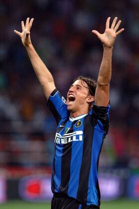 Hernan Crespo (Inter) jubelt - Fußball Herren Italienischer Supercup 2006, FC Internazionale Mailand, 1. Italienische Liga, Supercoppa di Lega Einzelbild Mailand Freude, Begeisterung, Fußball Herren Italienischer Supercup 2006, FC Internazionale Mailand, 1. Italienische Liga, Supercoppa di Lega Einzelbild Mailand Freude, Begeisterung,