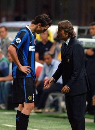 Trainer Roberto Mancini im Gespräch mit Zlatan Ibrahimovic (beide Inter) - Fußball Herren Italienischer Supercup 2006, FC Internazionale Mailand, 1. Italienische Liga, Supercoppa di Lega Gruppe Mailand Fußball Herren Italienischer Supercup 2006, FC Internazionale Mailand, 1. Italienische Liga, Supercoppa di Lega Gruppe Mailand