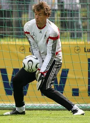 Torwart Jens Lehmann (Deutschland) geht vor dem Ball in die Knie Fußball Herren Nationalteam 2006, Training, Vorbereitung Einzelbild Stuttgart Abwehr, Fußball Herren Nationalteam 2006, Training, Vorbereitung Einzelbild Stuttgart Abwehr,