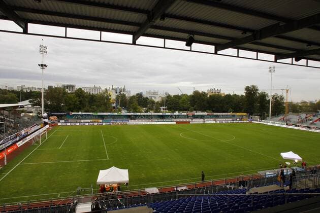 Fußball, Stadiongeschichte Wacker Burghausen Wacker Arena - Heimspielstätte des SV Wacker Burghausen Fußball 2. BL Herren Saison 2006 2007 Totale Wacker Arena, WackerArena Burghausen Fußball 2. BL Herren Saison 2006 2007 Totale Wacker Arena, WackerArena Burghausen