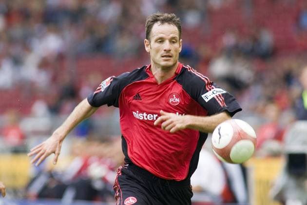 Markus Schroth (Nürnberg) am Ball Fußball 1. BL Herren Saison 2006 2007, 1. FC Nürnberg Einzelbild Stuttgart Dynamik, Fußball 1. BL Herren Saison 2006 2007, 1. FC Nürnberg Einzelbild Stuttgart Dynamik,