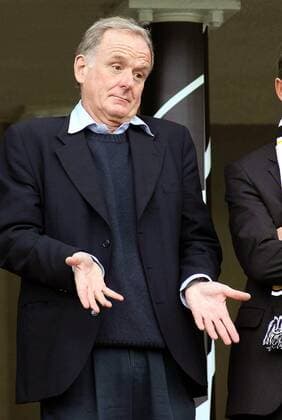 Präsident Giovanni Cobolli Gigli (Juventus) ratlos -  Fußball Herren Serie B 2006 2007, 2. Italienische Liga, Juventus Turin, Juve Einzelbild Turin Fußball Herren Serie B 2006 2007, 2. Italienische Liga, Juventus Turin, Juve Einzelbild Turin