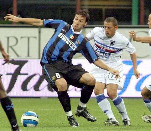 Zlatan Ibrahimovic (Inter, li.) gegen Angelo Palombo (Sampdoria Genua) -  Fußball Herren Serie A 2006 2007, 1. Italienische Liga, FC Internazionale Mailand - Sampdoria Genua 1:1 Gruppe Mailand Dynamik, Fußball Herren Serie A 2006 2007, 1. Italienische Liga, FC Internazionale Mailand - Sampdoria Genua 1:1 Gruppe Mailand Dynamik,