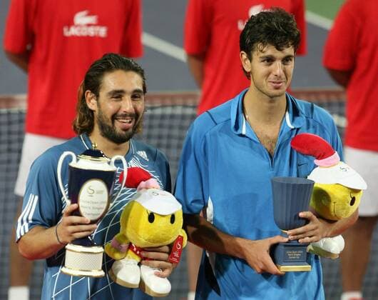 China Open Sieger Marcos Baghdatis (Zypern, li.) und der Zweitplazierte Mario Ancic (Kroatien) -  (IMCp06474406) Tennis Herren China Open 2006, ATP Tour, Finale, Endspiel, Siegerehrung, Podium, Podest, Gruppe Peking Tennis Herren China Open 2006, ATP Tour, Finale, Endspiel, Siegerehrung, Podium, Podest, Gruppe Peking