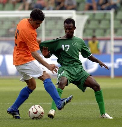 Zweikampf im INAS FID WM Finale 2006 Saudi Arabien (re.) - Niederlande Fußball Länderspiel Herren INAS FID WM 2006 für Menschen mit Behinderung, geistig Behinderte, behindert, geistige, Vdig Gruppe Leverkusen Dynamik, Fußball Länderspiel Herren INAS FID WM 2006 für Menschen mit Behinderung, geistig Behinderte, behindert, geistige, Vdig Gruppe Leverkusen Dynamik,