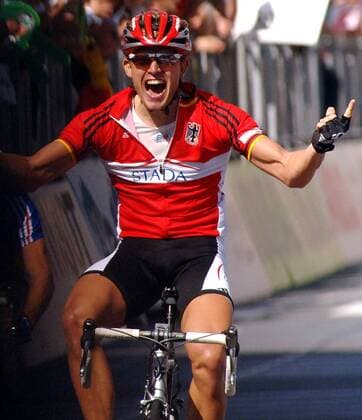 Gerald Ciolek (Deutschland) wird U23 Straßen Weltmeister Radsport WM Herren U23 WM 2006, Straßenradsport 2006, U 23, Straße, Rad, Nationaltrikot, Nachwuchs, Junioren, Vdig Einzelbild Salzburg Freude, Begeisterung, Radsport WM Herren U23 WM 2006, Straßenradsport 2006, U 23, Straße, Rad, Nationaltrikot, Nachwuchs, Junioren, Vdig Einzelbild Salzburg Freude, Begeisterung,