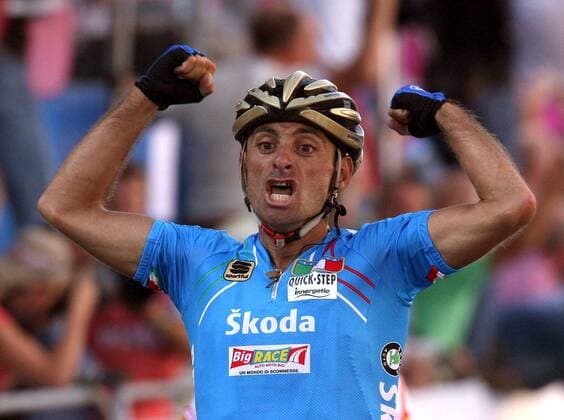 Paolo Bettini (Italien Quick Step Innergetic) ist Weltmeister 2006 Radsport WM Herren Weltmeisterschaft 2006, Straßenradsport, Straße, Rad, Nationaltrikot Einzelbild Salzburg Glück, Begeisterung, Freude, Radsport WM Herren Weltmeisterschaft 2006, Straßenradsport, Straße, Rad, Nationaltrikot Einzelbild Salzburg Glück, Begeisterung, Freude,