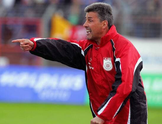 Trainer Rene Müller (Halle) gibt Anweisungen Fußball Herren NOFV Oberliga Süd 2005 2006, Nordost, Hallescher FC, HFC Einzelbild Halle Fußball Herren NOFV Oberliga Süd 2005 2006, Nordost, Hallescher FC, HFC Einzelbild Halle