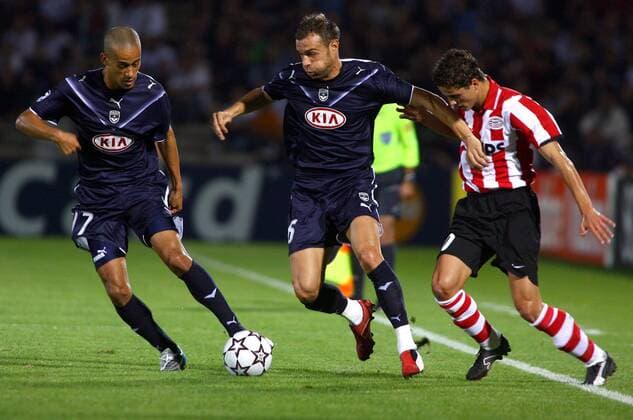 Wendel (li.) und Franck Jurietti (beide Bordeaux, Mitte) gegen Ibrahim Afellay (Eindhoven) -  (pan16444) Fußball EC 1 Herren Champions League 2006 2007, Girondins de Bordeaux - PSV Eindhoven 0:1 Gruppe Bordeaux Fußball EC 1 Herren Champions League 2006 2007, Girondins de Bordeaux - PSV Eindhoven 0:1 Gruppe Bordeaux  