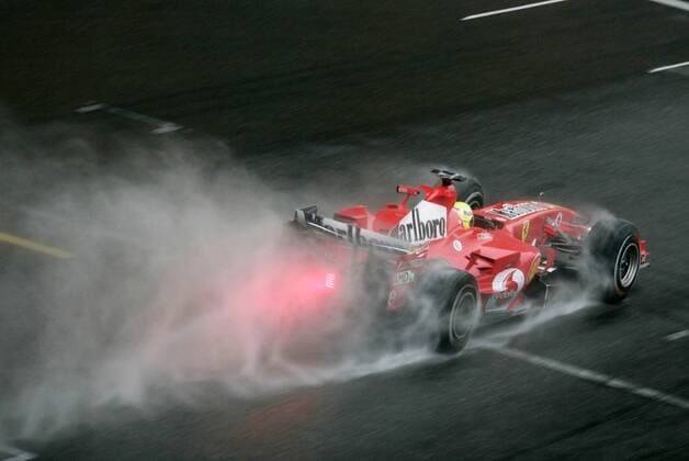 Felipe Massa (Brasilien Ferrari) in seinem Boliden Motorsport Grand Prix Herren Großer Preis von China 2006, Formel 1 Weltmeisterschaft, F1, F, GP, WM, Qualifying Einzelbild Shanghai Motorsport Grand Prix Herren Großer Preis von China 2006, Formel 1 Weltmeisterschaft, F1, F, GP, WM, Qualifying Einzelbild Shanghai