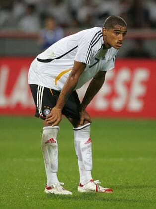 Kevin Prince Boateng (Deutschland U21) enttäuscht Fußball Länderspiel Herren U 21 EM Qualifikation 2006, Playoffs, Playoff, Play Offs, Off, Nationalteam Einzelbild Leverkusen Enttäuschung, Fußball Länderspiel Herren U 21 EM Qualifikation 2006, Playoffs, Playoff, Play Offs, Off, Nationalteam Einzelbild Leverkusen Enttäuschung,