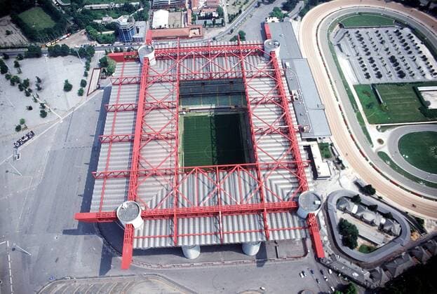 Giuseppe Meazza Stadion - Heimspielstätte von Inter und Milan, daneben die Mailänder Trabrennbahn (re.) - Fußball Herren Serie A 1999 2000, 1. Italienische Liga, AC Mailand, Internazionale, Inter, Milan, Übersicht Totale Stadio Giuseppe Meazza, San Siro, Mailand, Gesamtübersicht, Luftbild, Luftaufnahme, Fußball Herren Serie A 1999 2000, 1. Italienische Liga, AC Mailand, Internazionale, Inter, Milan, Übersicht Totale Stadio Giuseppe Meazza, San Siro, Mailand, Gesamtübersicht, Luftbild, Luftaufnahme,