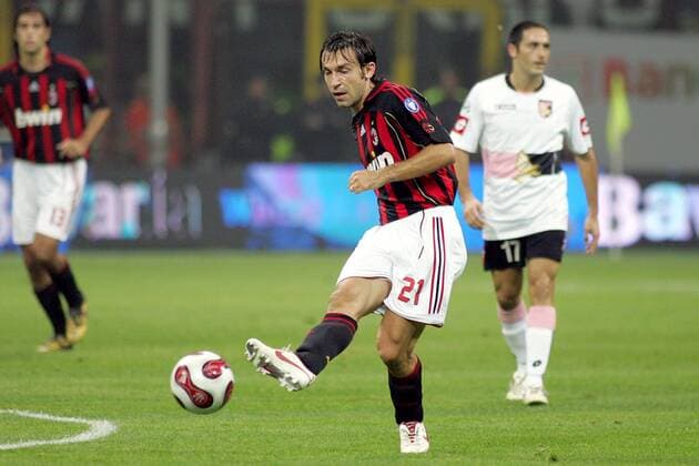 Andrea Pirlo (Milan) am Ball - Fußball Herren Serie A 2006 2007, 1. Italienische Liga, AC Mailand - US Palermo Calcio 0:2 Einzelbild Mailand Dynamik, Fußball Herren Serie A 2006 2007, 1. Italienische Liga, AC Mailand - US Palermo Calcio 0:2 Einzelbild Mailand Dynamik,