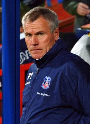 Fußball, Trainerhistorie Crystal Palace von 1905 bis heute Trainer Peter Taylor (Crystal Palace) enttäuscht -  Fußball Herren Football League Championship 2006 2007, 2. Englische Liga, Crystal Palace FC Porträt London Enttäuschung, Nachdenklichkeit, Skepsis, Fußball Herren Football League Championship 2006 2007, 2. Englische Liga, Crystal Palace FC Porträt London Enttäuschung, Nachdenklichkeit, Skepsis,