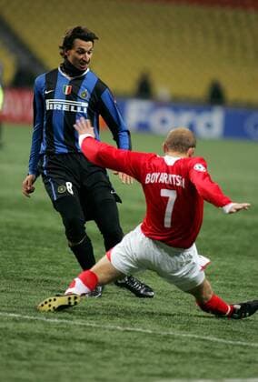 Zlatan Ibrahimovic (Inter, li.) gegen Denis Boyarintsev (Spartak Moskau) -  Fußball EC 1 Herren Champions League 2006 2007, Spartak Moskau - FC Internazionale Mailand 0:1 Gruppe Moskau Dynamik, Fußball EC 1 Herren Champions League 2006 2007, Spartak Moskau - FC Internazionale Mailand 0:1 Gruppe Moskau Dynamik,