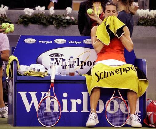 Amelie Mauresmo (Frankreich) erschöpft -  (pan17152) Tennis WM Damen WTA Masters Tour 2006, Championships, Finale Einzelbild Madrid Erschöpfung, Tennis WM Damen WTA Masters Tour 2006, Championships, Finale Einzelbild Madrid Erschöpfung,  