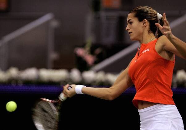 Amelie Mauresmo (Frankreich) - Vorhand -  (pan17152) Tennis WM Damen WTA Masters Tour 2006, Championships, Finale Einzelbild Madrid Dynamik, Tennis WM Damen WTA Masters Tour 2006, Championships, Finale Einzelbild Madrid Dynamik,  