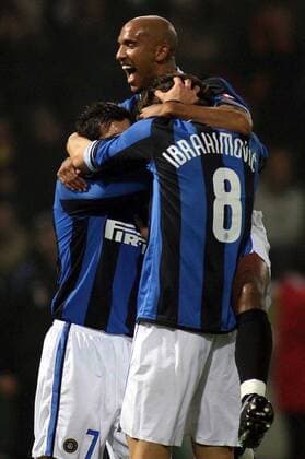 Torjubel Inter mit Olivier Dacourt obenauf -  Fußball Herren Serie A 2006 2007, 1. Italienische Liga, FC Internazionale Mailand Gruppe Parma Freude, Fußball Herren Serie A 2006 2007, 1. Italienische Liga, FC Internazionale Mailand Gruppe Parma Freude,