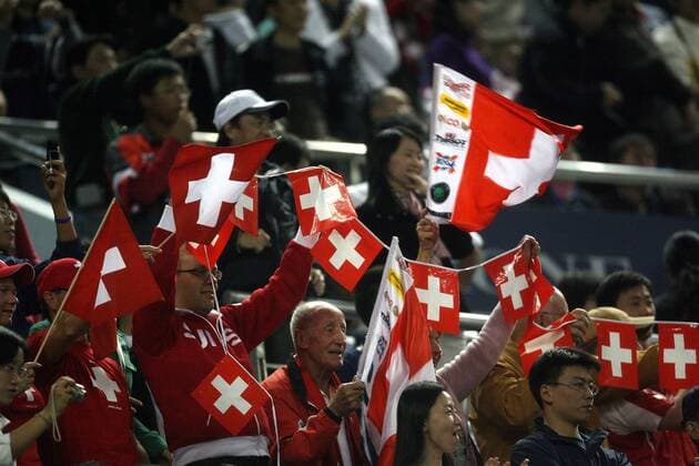 Fans von Roger Federer (Schweiz) sorgen für Stimmung Tennis Herren Masters Cup 2006, MastersCup, ATP WM, Tour, Series Totale Shanghai Tennis Herren Masters Cup 2006, MastersCup, ATP WM, Tour, Series Totale Shanghai
