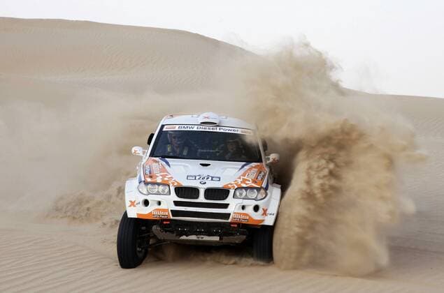 Jutta Kleinschmidt (Deutschland) und Tina Thörner (Schweden) in ihrem BMW X3 CC Motorsport Damen UAE Desert Challenge 2006, Rallye, Rallyesport, Wüste, Wüstenrallye, VAE Einzelbild Motorsport Damen UAE Desert Challenge 2006, Rallye, Rallyesport, Wüste, Wüstenrallye, VAE Einzelbild