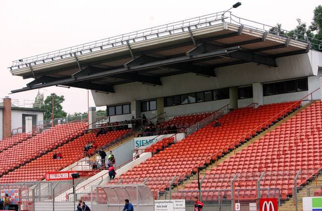 Geisterspiel im Halleschen Kurt Wabbel Stadion - der HFC muss aufgrund von Vorkommnissen der Vorwochen sein Heimspiel gegen Carl Zeiss Jena II vor leeren Rängen austragen Fußball Herren NOFV Oberliga Süd 2006 2007, Nordost, Hallescher FC, HFC - FC CZ Jena Amateure 2:0 Totale Kurt Wabbel Stadion Halle Leere, Fußball Herren NOFV Oberliga Süd 2006 2007, Nordost, Hallescher FC, HFC - FC CZ Jena Amateure 2:0 Totale Kurt Wabbel Stadion Halle Leere,