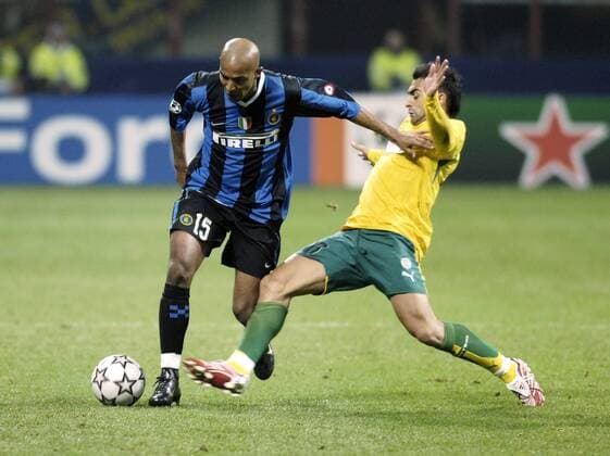 Olivier Dacourt (Inter, li.) gegen Carlos Martins (Sporting Lissabon) Fußball EC 1 Herren Champions League 2006 2007, FC Internazionale Mailand - Sporting Lissabon 1:0, Inter Gruppe Mailand Fußball EC 1 Herren Champions League 2006 2007, FC Internazionale Mailand - Sporting Lissabon 1:0, Inter Gruppe Mailand