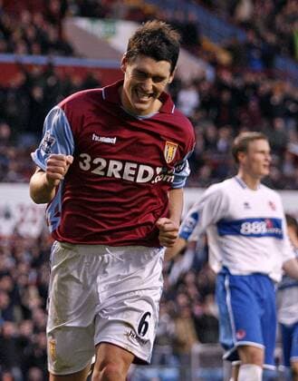 Gareth Barry (Aston Villa) - Torjubel - EDITORIAL USE ONLY. No use with unauthorised audio, video, data, fixture lists, club league logos or live services. Online in-match use limited to 120 images, no video emulation. No use in betting, games or single club league player publications. Fußball Herren English Premier League 2006 2007, 1. Englische Liga, Aston Villa Einzelbild Birmingham Freude, Begeisterung, Fußball Herren English Premier League 2006 2007, 1. Englische Liga, Aston Villa Einzelbild Birmingham Freude, Begeisterung,